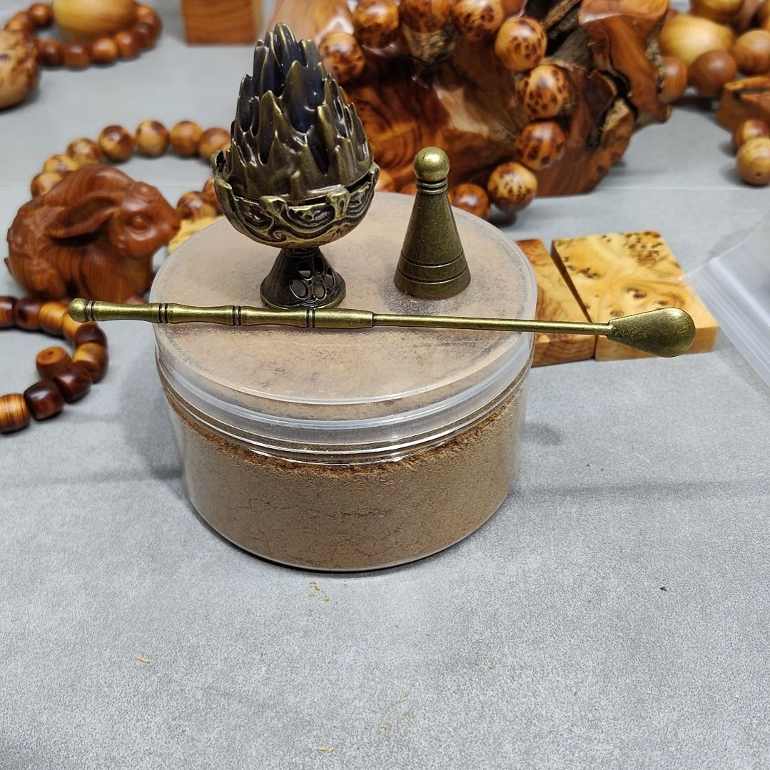 粉两盒加工具，黑油陈华料粉