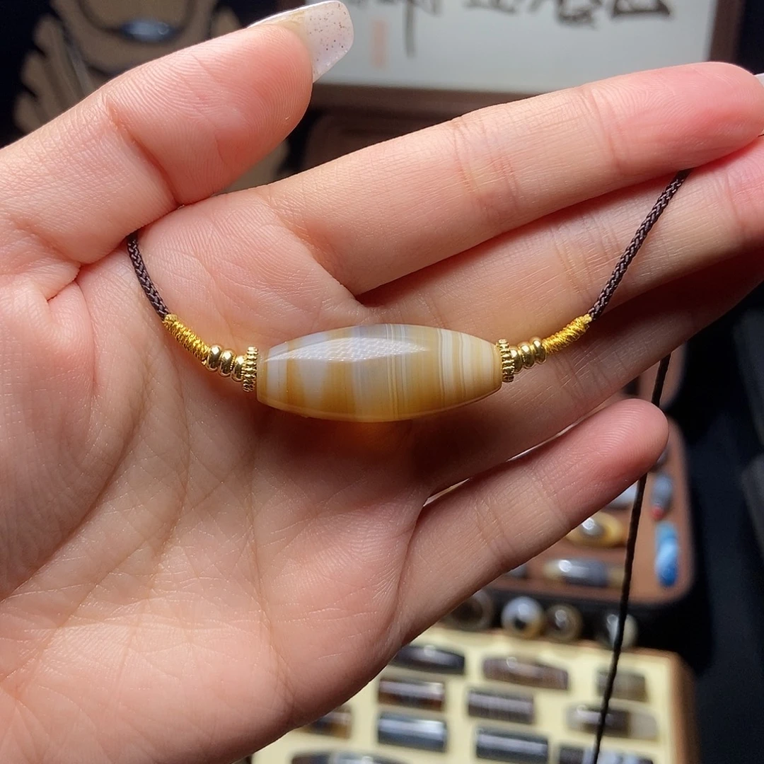 玛瑙/玉髓未镶嵌吊坠(赠链)