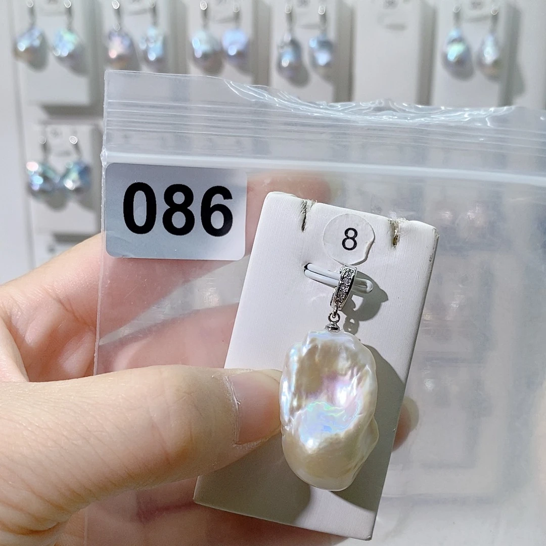 淡水珍珠合金颈饰