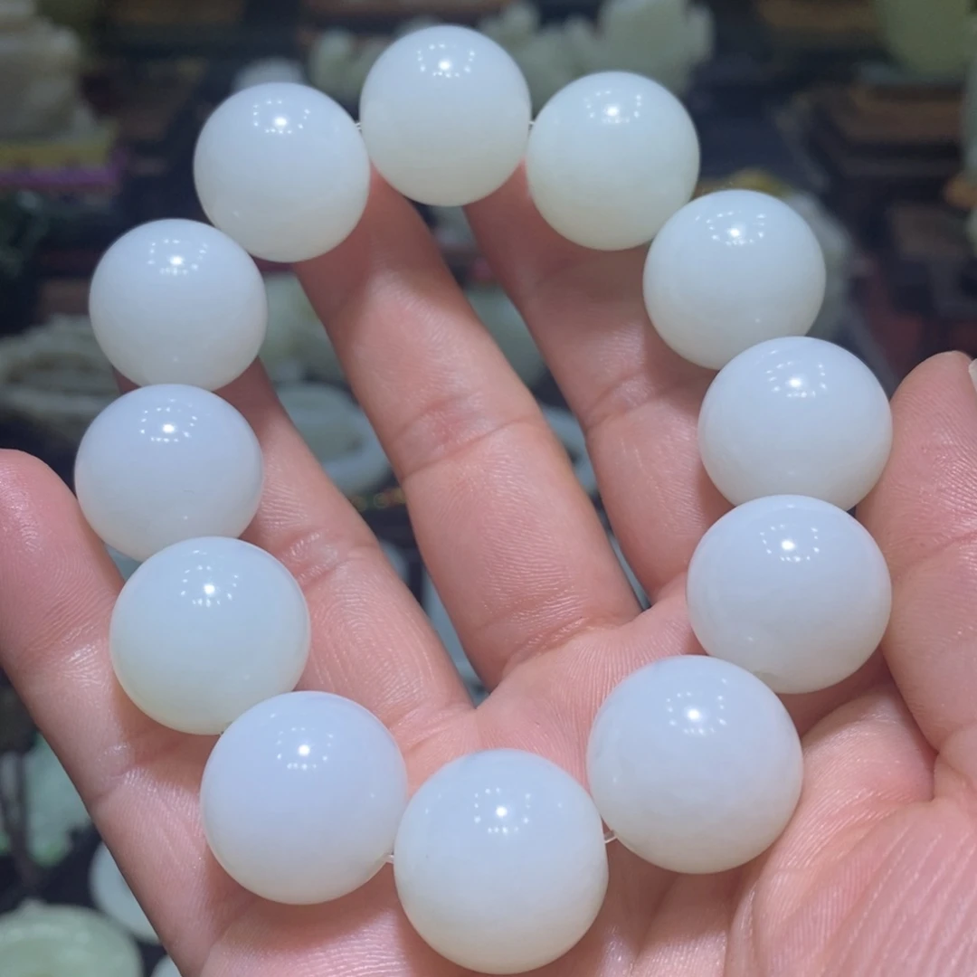 和田玉挂件未镶嵌妞*?