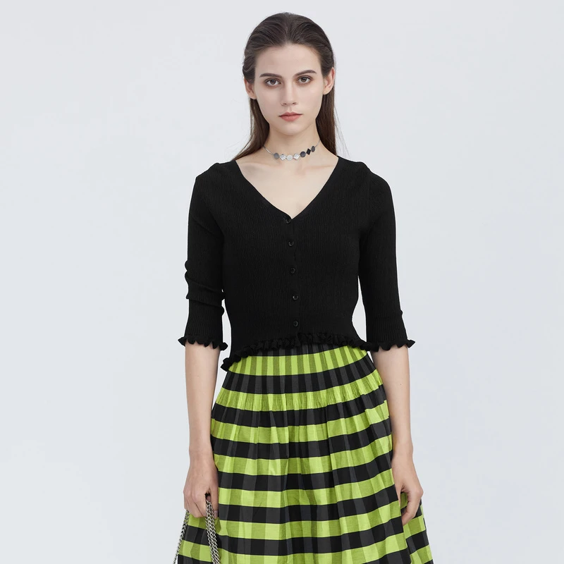 圣迪奥遮肉修身显瘦V领木耳边短款开衫显瘦气质针织衫S21283512