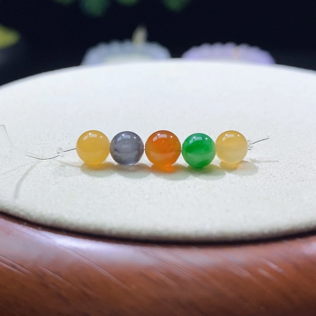 颈饰未镶嵌翡翠冰浓彩卡6+