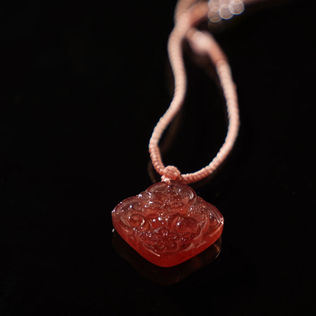 【吉祥礼】凤九-草莓晶吊坠