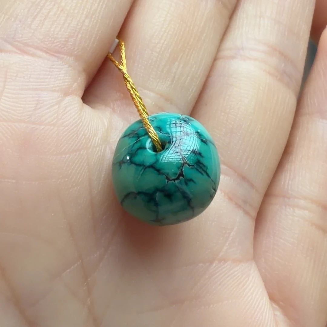 绿松石未镶嵌颈饰