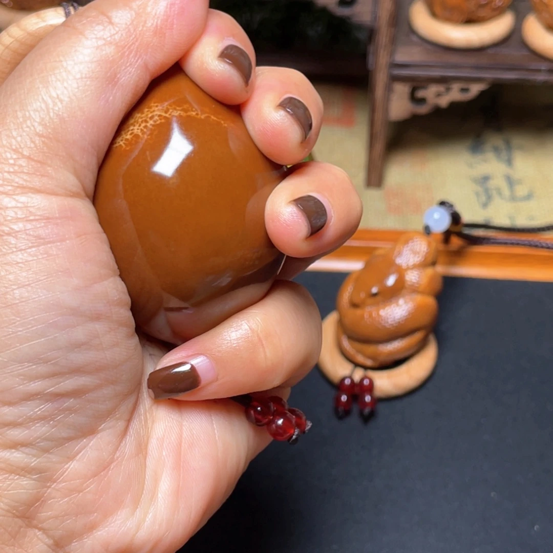 橄榄核吊坠一线天40穿配