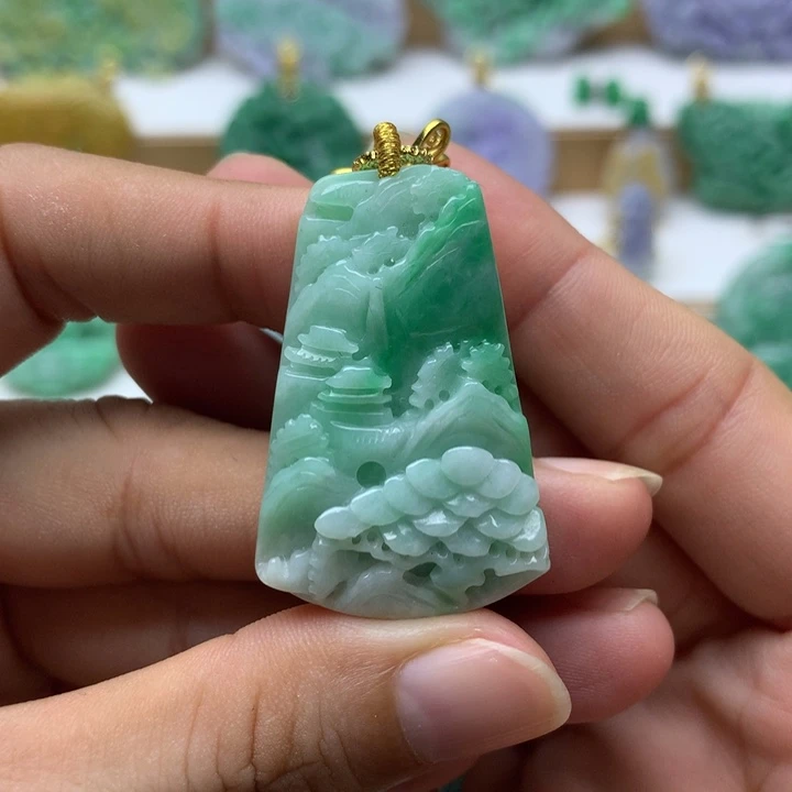 颈饰未镶嵌翡翠翡翠