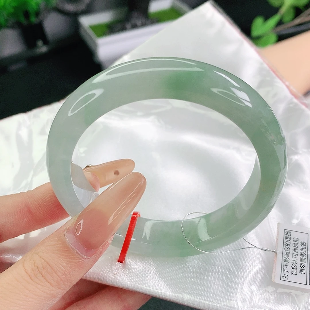 翡翠手镯未镶嵌55.5圈