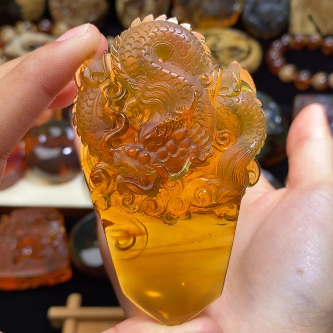未镶嵌颈饰琥珀33克