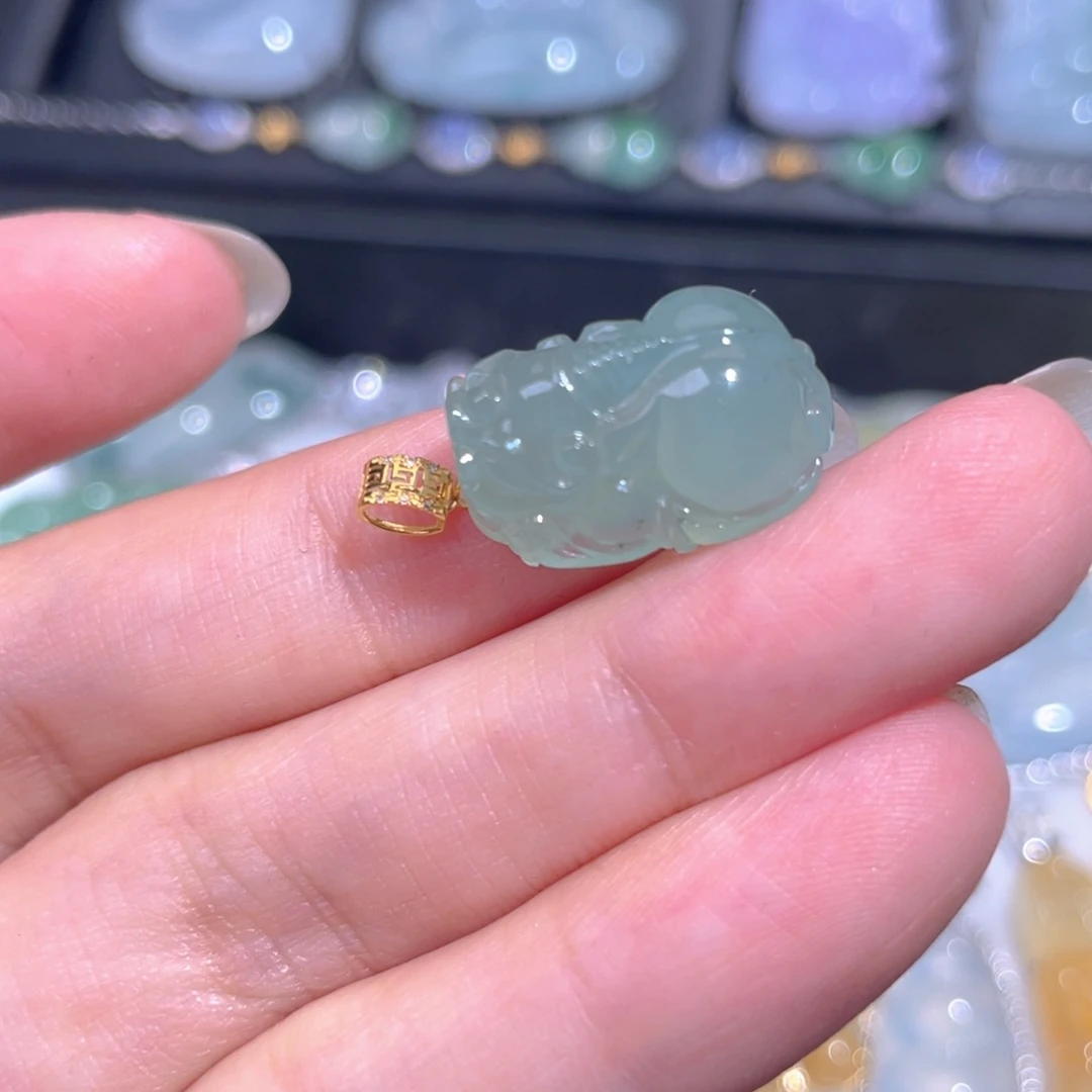 颈饰18K金镶嵌翡翠翡翠