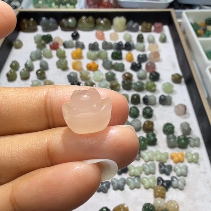 和田玉未镶嵌珠宝奇石