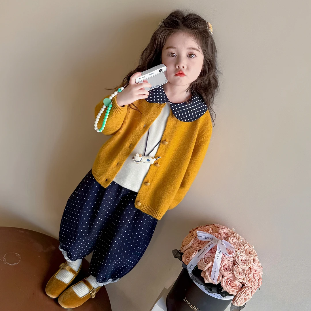 女童韩版套装春秋新款儿童贴标毛衣外套洋气女宝宝时尚秋装三件套