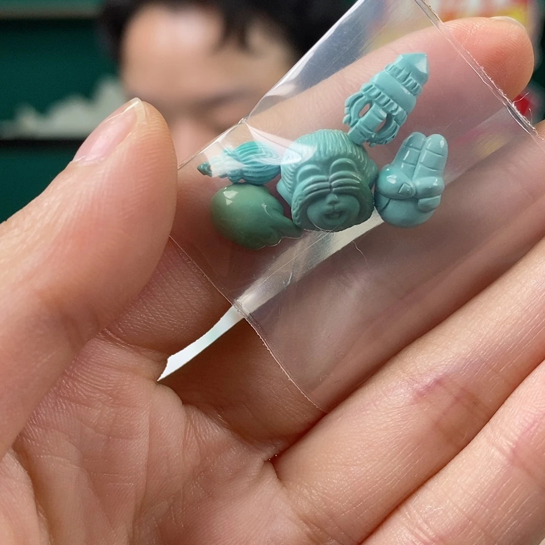 绿松石未镶嵌珠宝奇石
