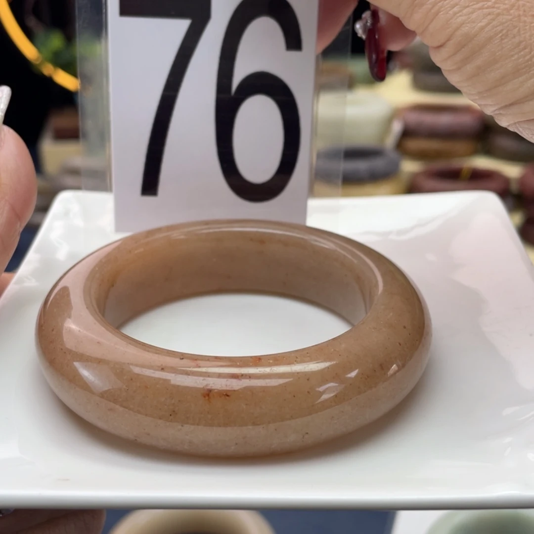 【闪购商品】石英质玉手镯未镶嵌