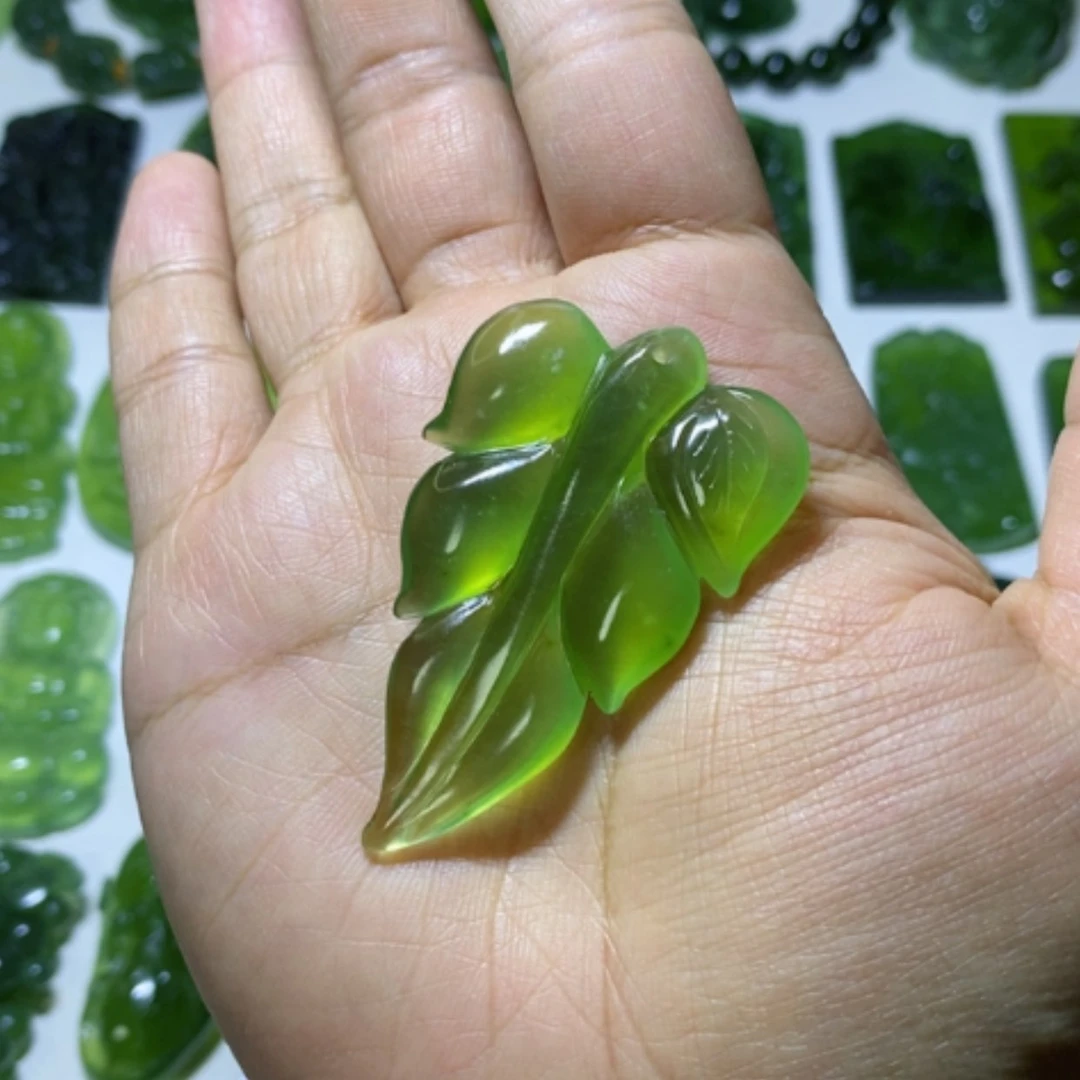 【闪购商品】未镶嵌蛇纹石玉颈饰