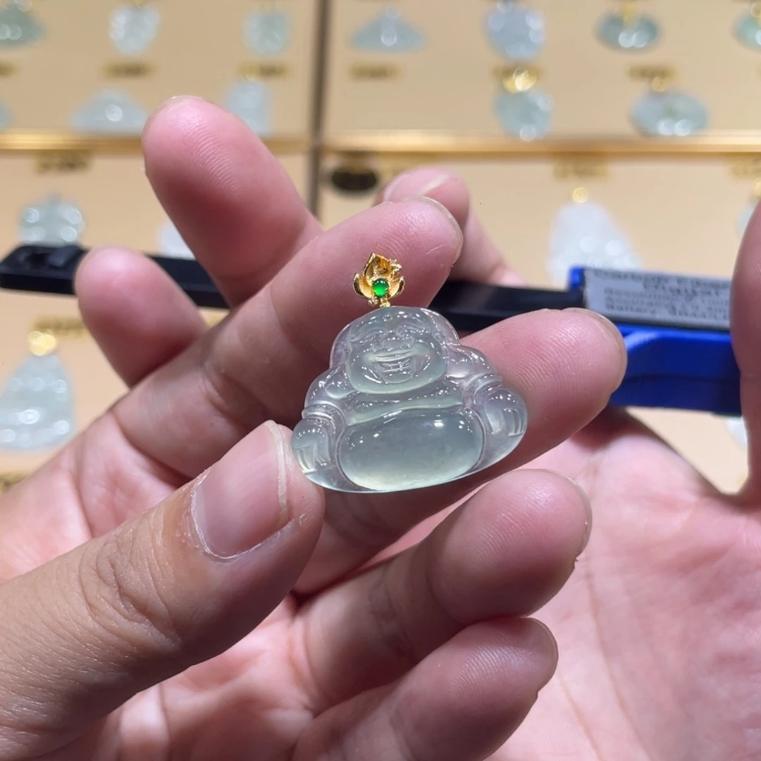 颈饰18K金镶嵌翡翠