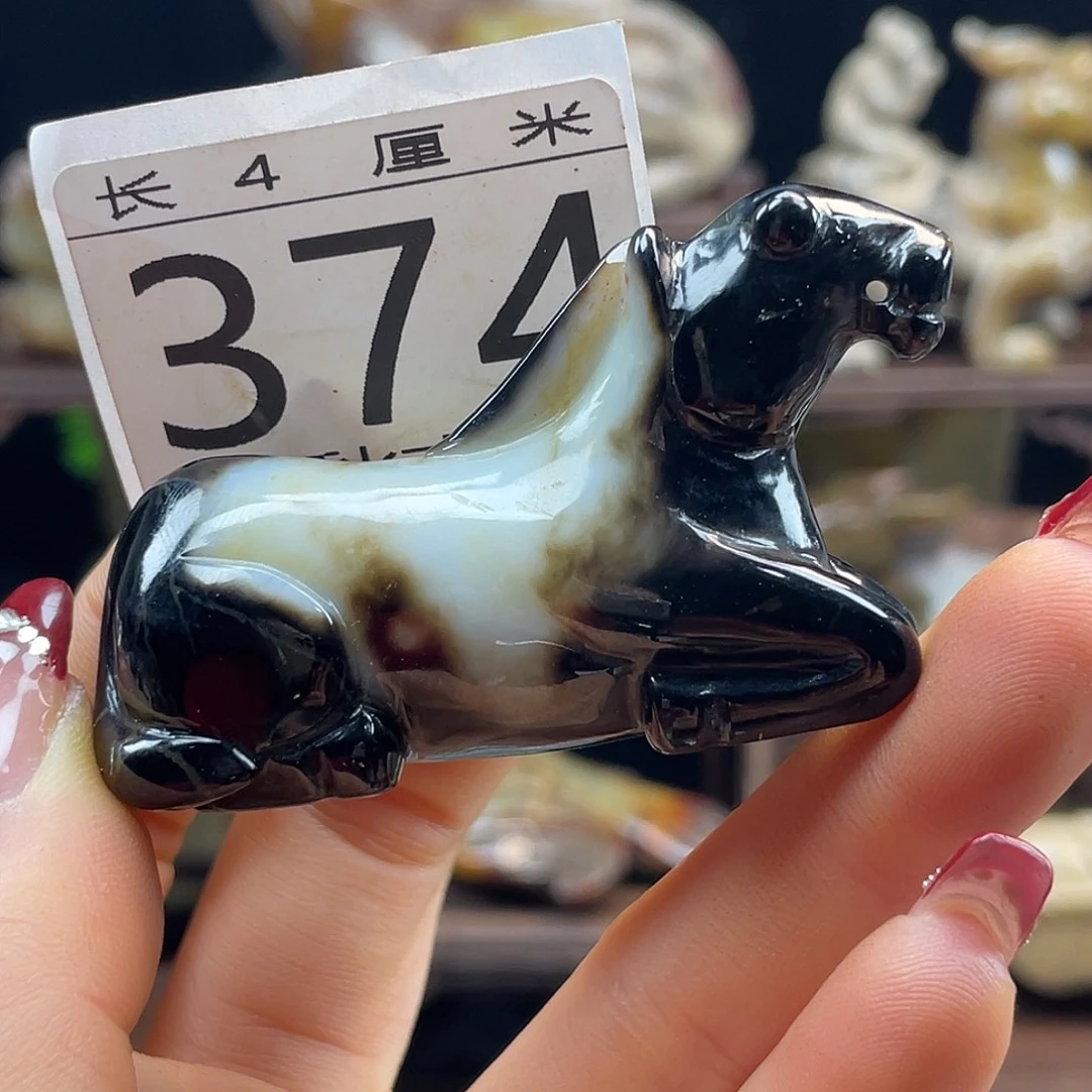 用***9和田玉未镶嵌颈饰