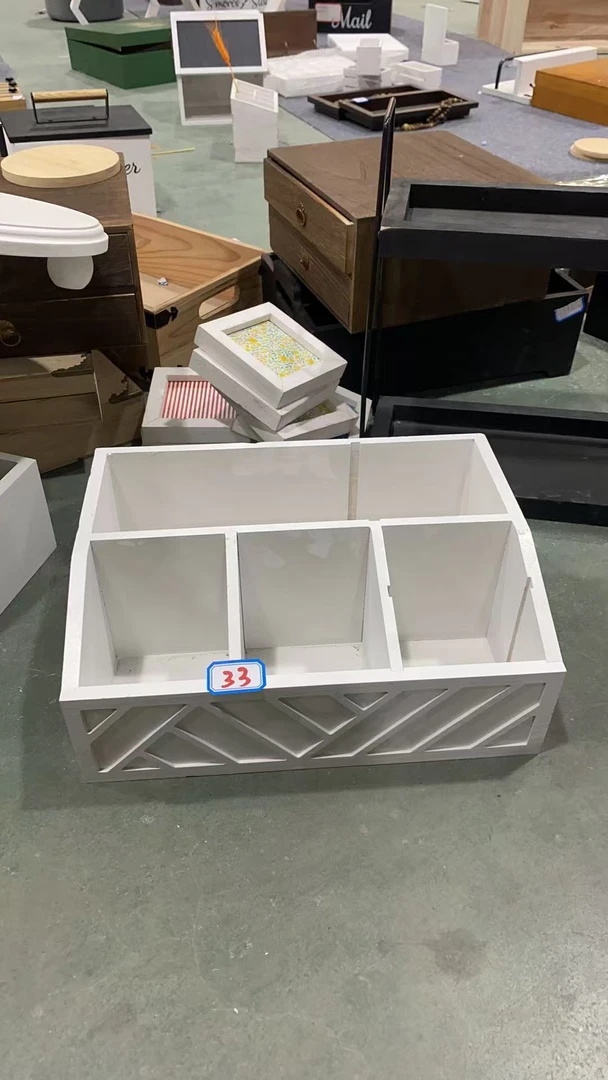 33收纳桌面一体式分格款桌面收纳盒多格透明白色整理盒文具笔筒