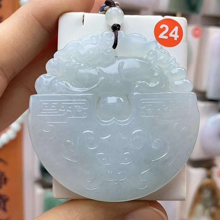 翡翠颈饰未镶嵌?*久每天