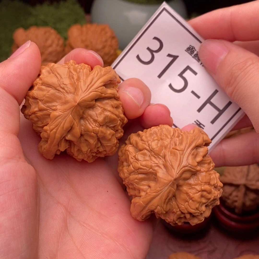 文玩核桃把件龙鼎45