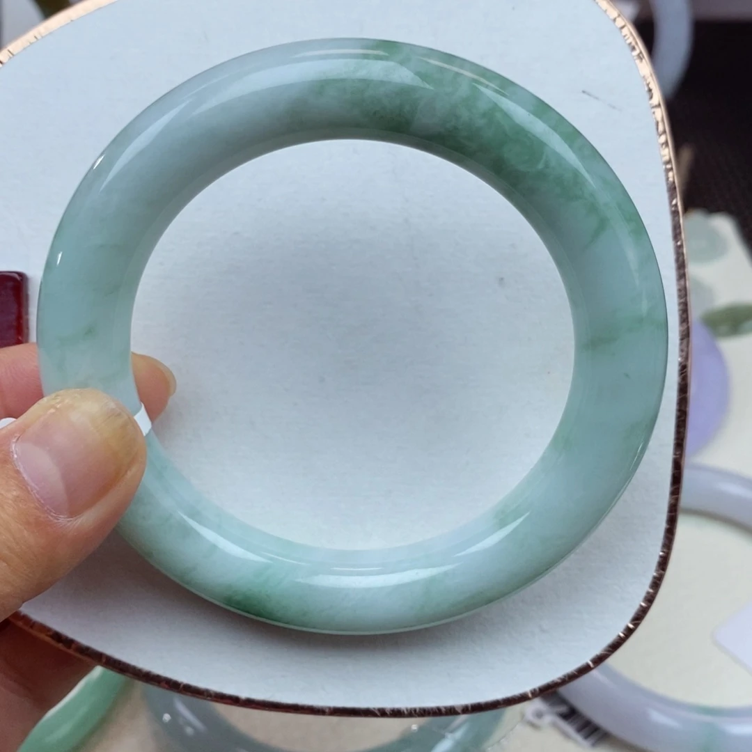 【闪购商品】翡翠手镯未镶嵌我***妈000000000026
