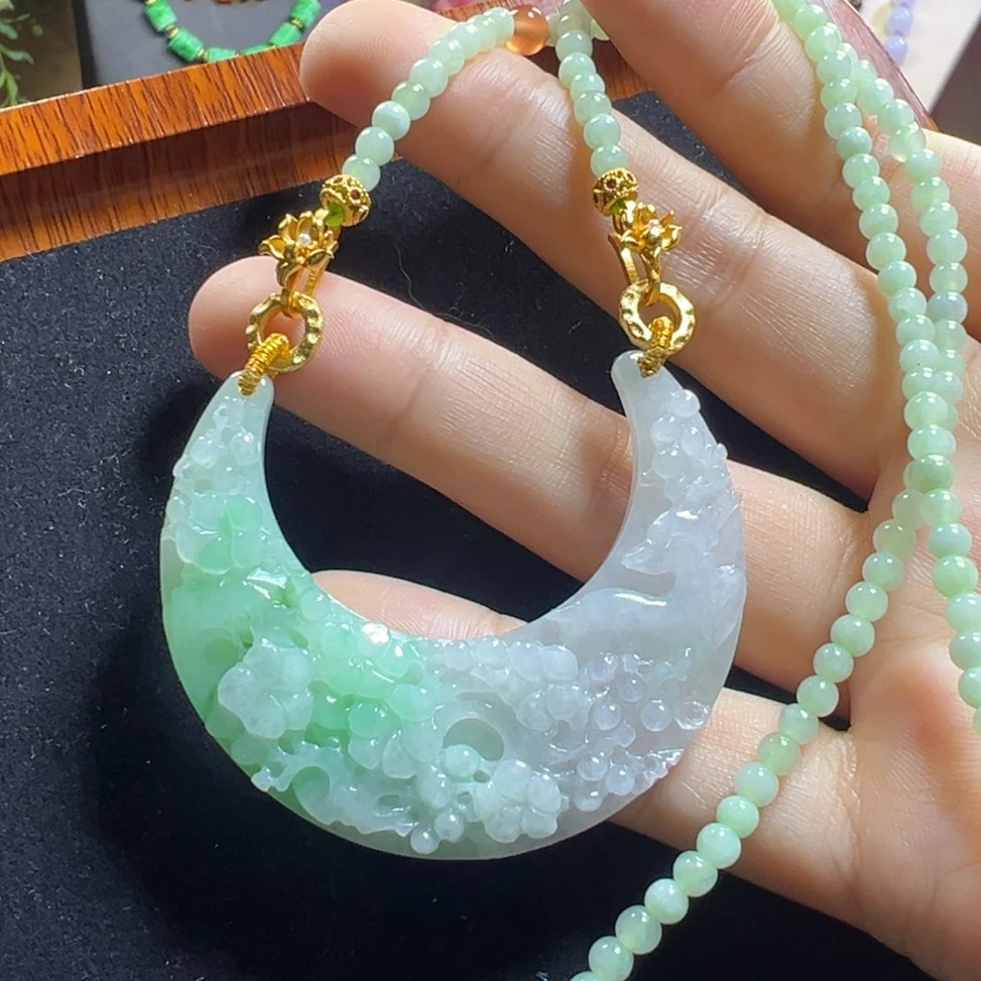 翡翠未镶嵌毛衣链一鹿