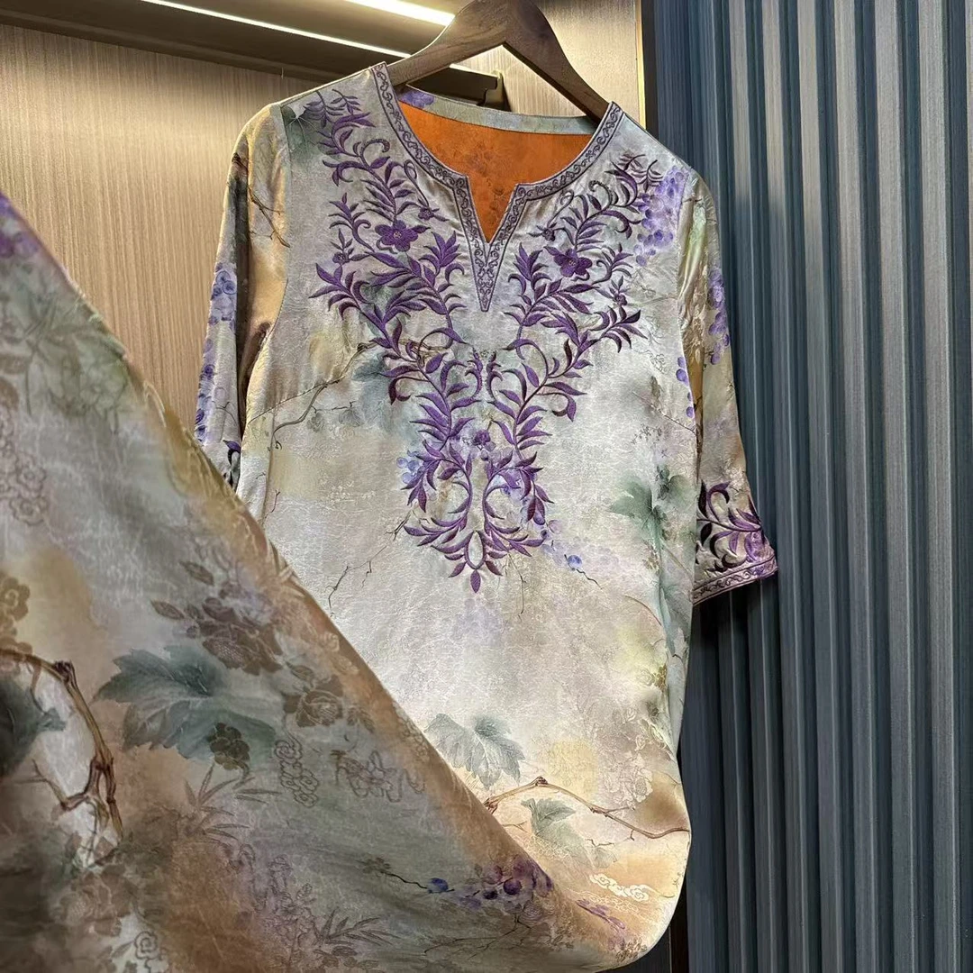 鸢尾-夏季新款新中式国风刺绣香云纱连衣裙