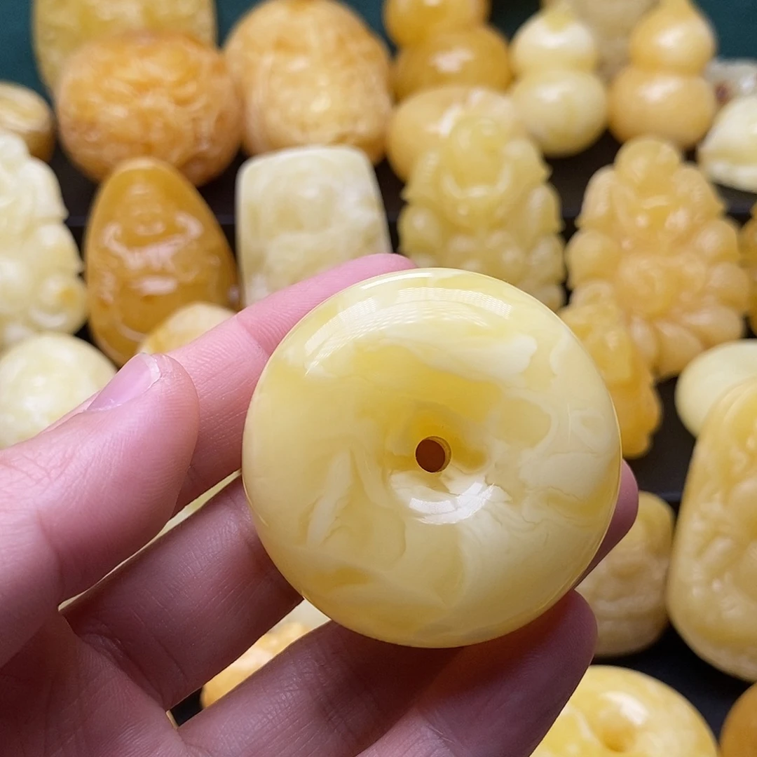 琥珀颈饰未镶嵌琥珀蜜蜡吊坠