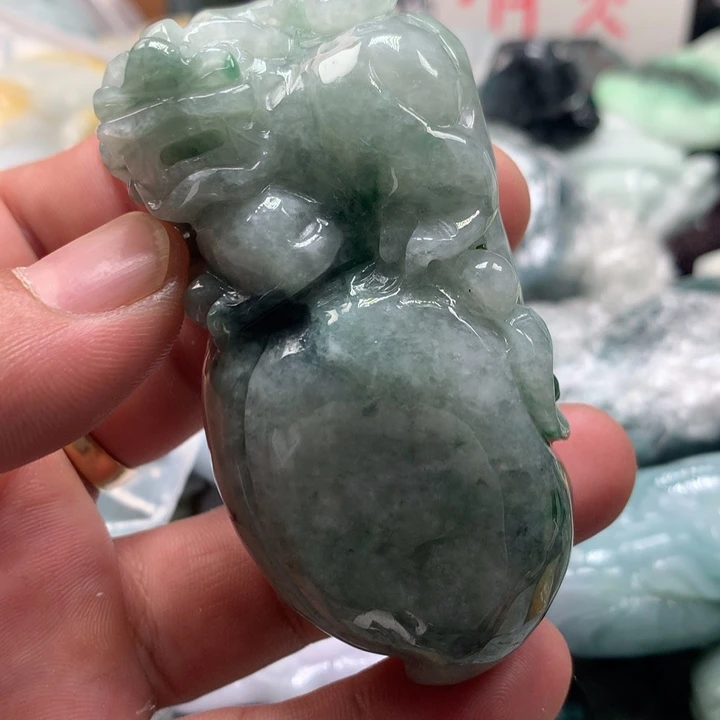 翡翠未镶嵌颈饰保真天然a货翡翠