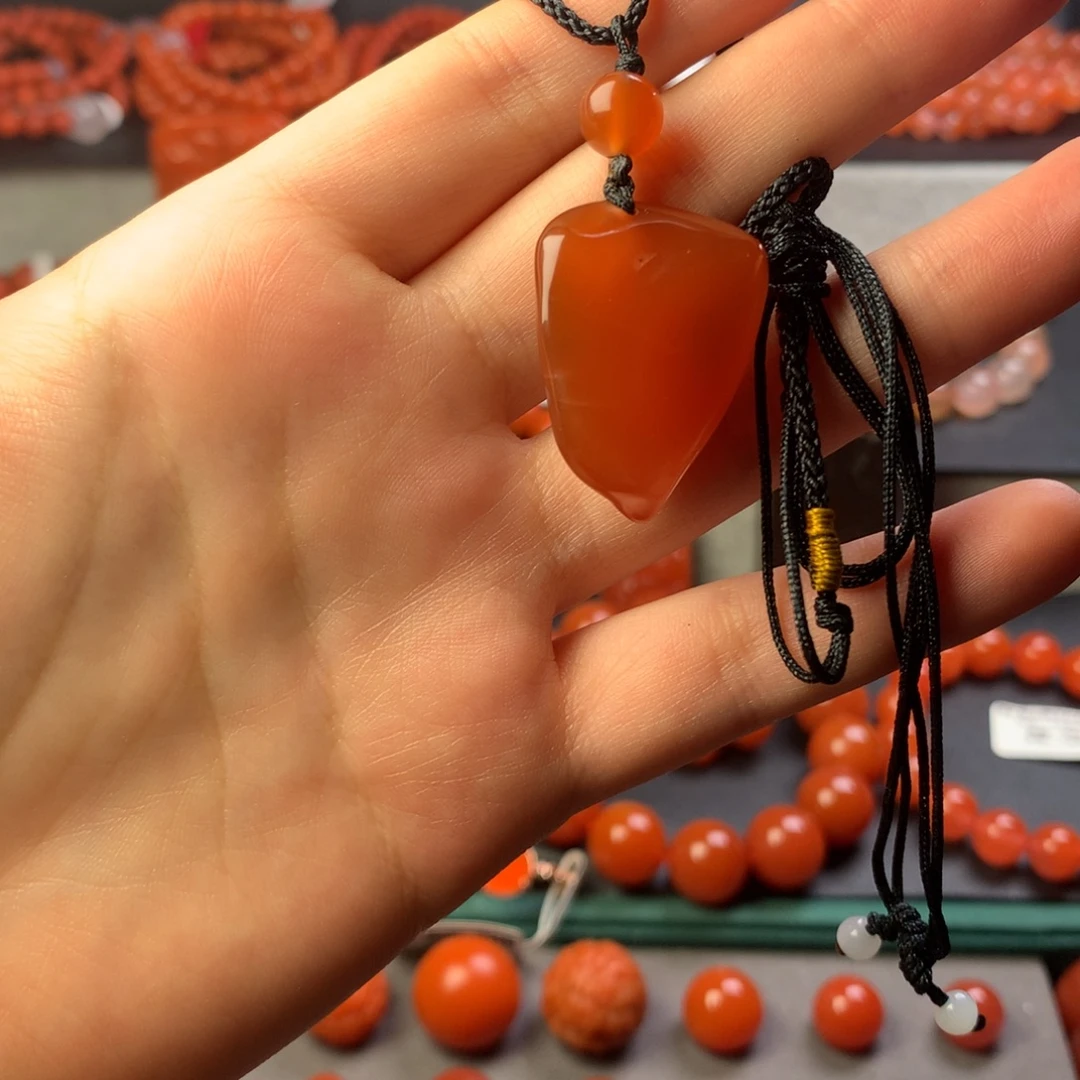 南红玛瑙未镶嵌原石吊坠