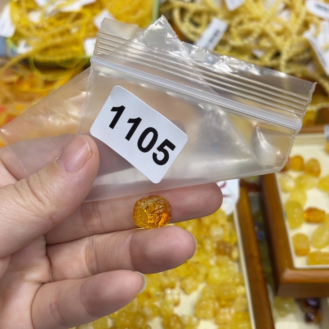 琥珀珠宝奇石未镶嵌