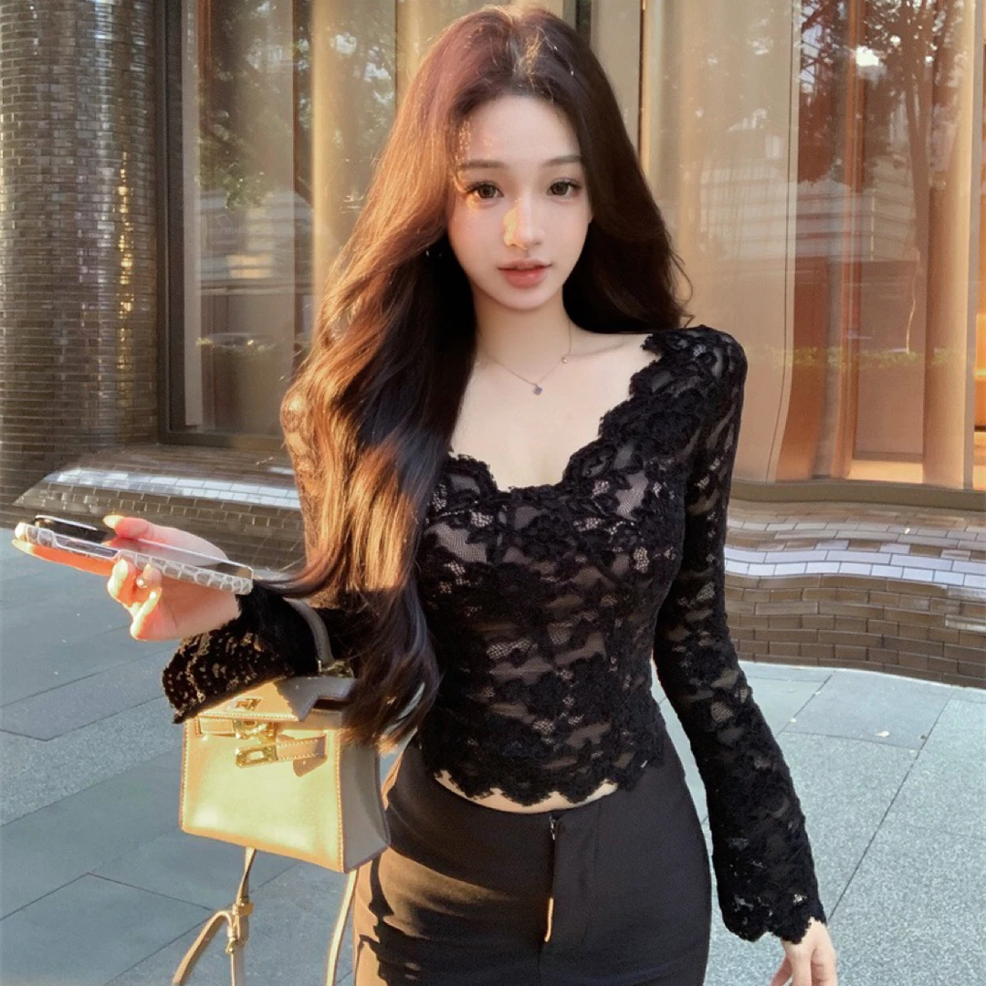 2025秋冬新款纯欲辣妹性感显胸v领修身显瘦加绒蕾丝打底衫女上衣