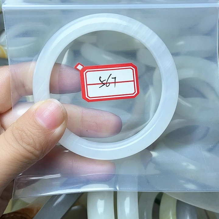 石英质玉手镯未镶嵌567