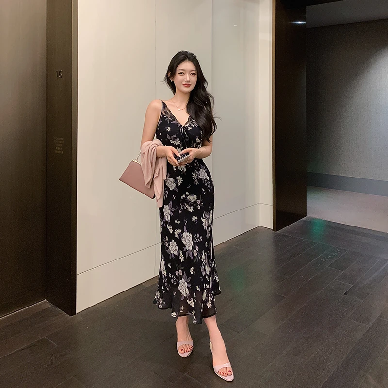 林关关【夜花绮梦】夏季碎花蕾丝V领吊带连衣裙气质百搭包臀裙子