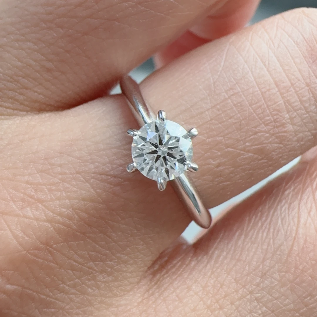 18K金60分GIA D色VS1六爪15.5圈口天然钻石钻戒婚戒DS25060020