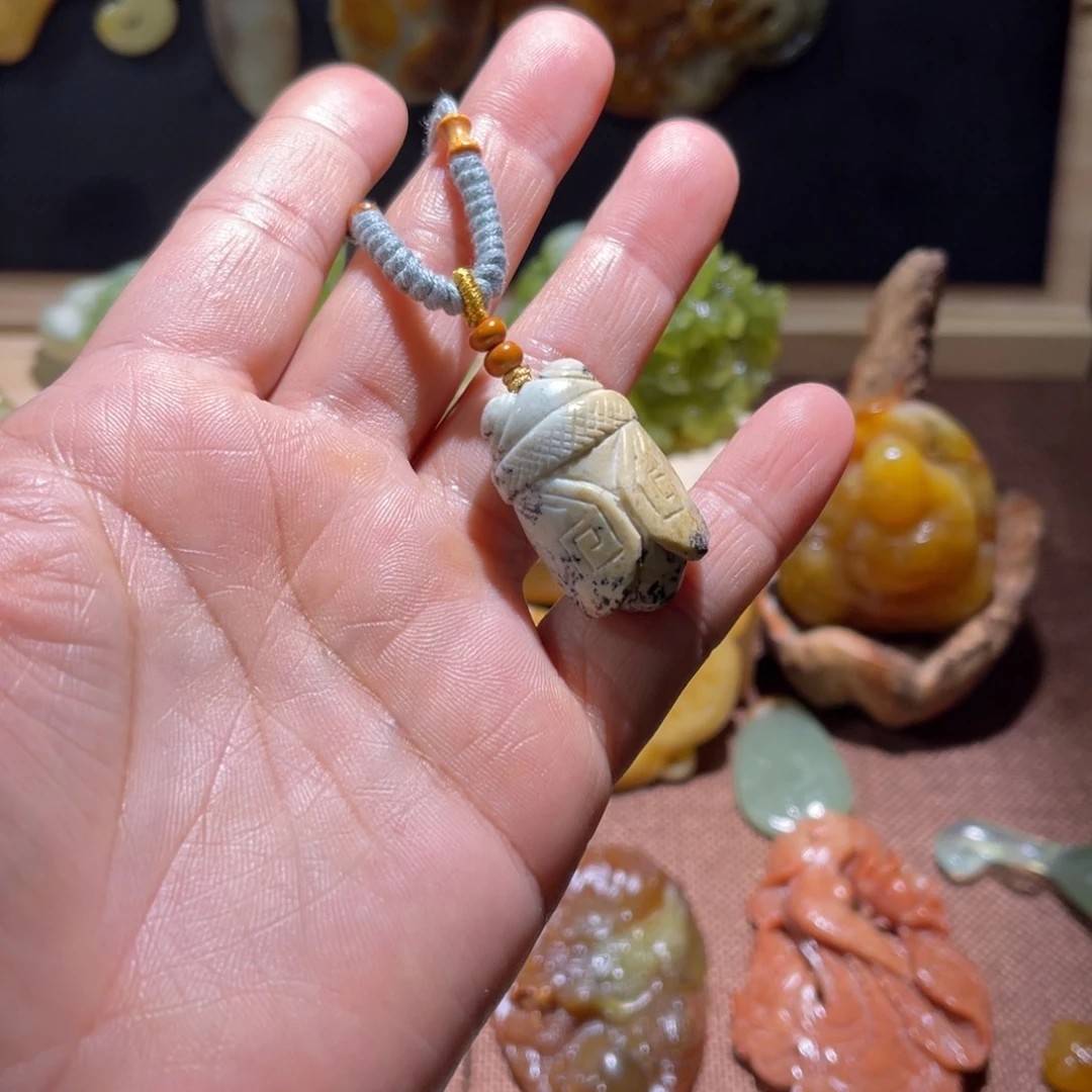 *****蛇纹石玉未镶嵌颈饰