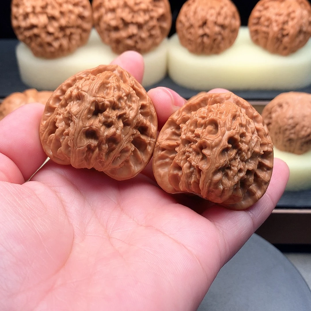 文玩核桃吊坠408号三角白41