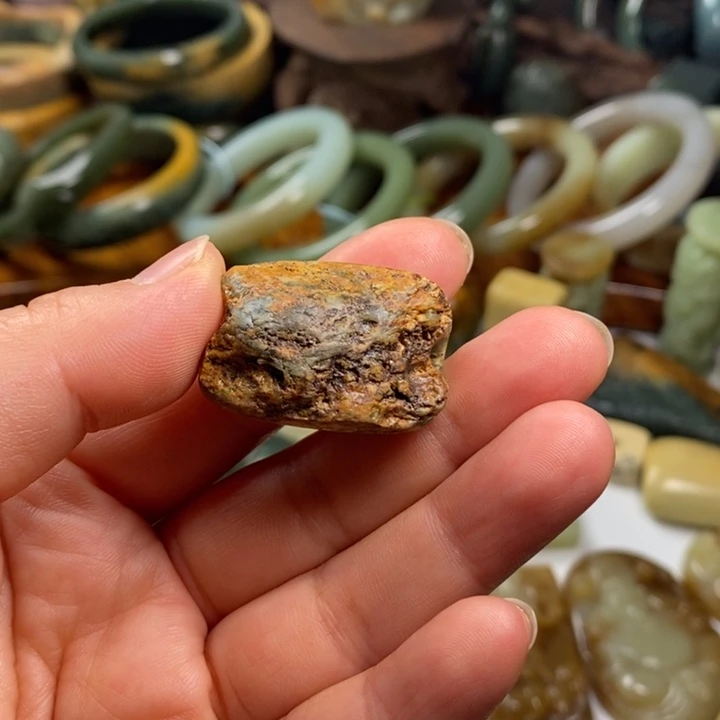 岫岩河磨玉（透闪石质玉）未镶嵌颈饰