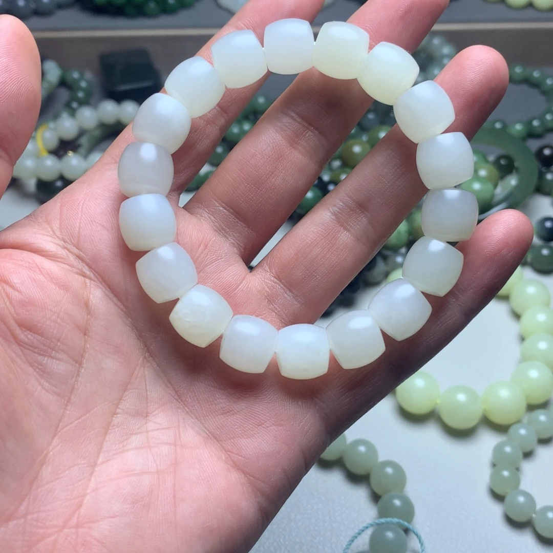 和田玉未镶嵌手链