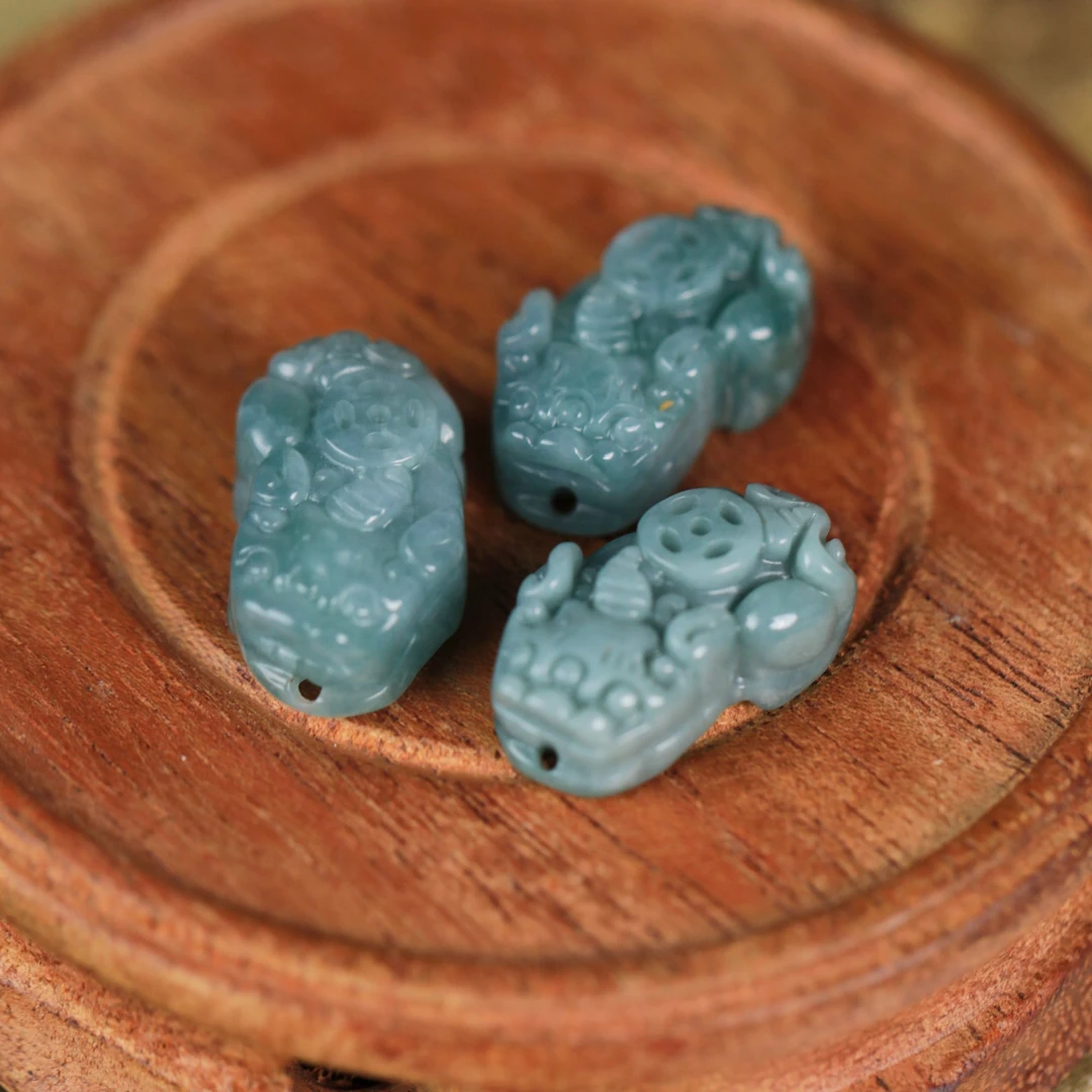 【巴铁专享】天然翡翠貔貅吊坠26-15-10mm多样性发一