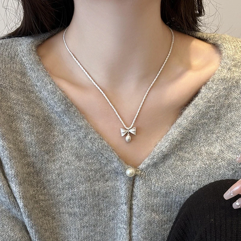 铜合金吊坠 蝴蝶结仿珍珠百搭项链夏季小众设计冷淡锁骨学生礼物
