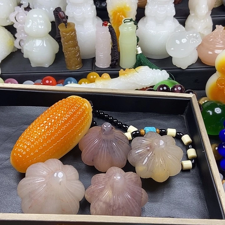 无花朵谢*生原石手把件