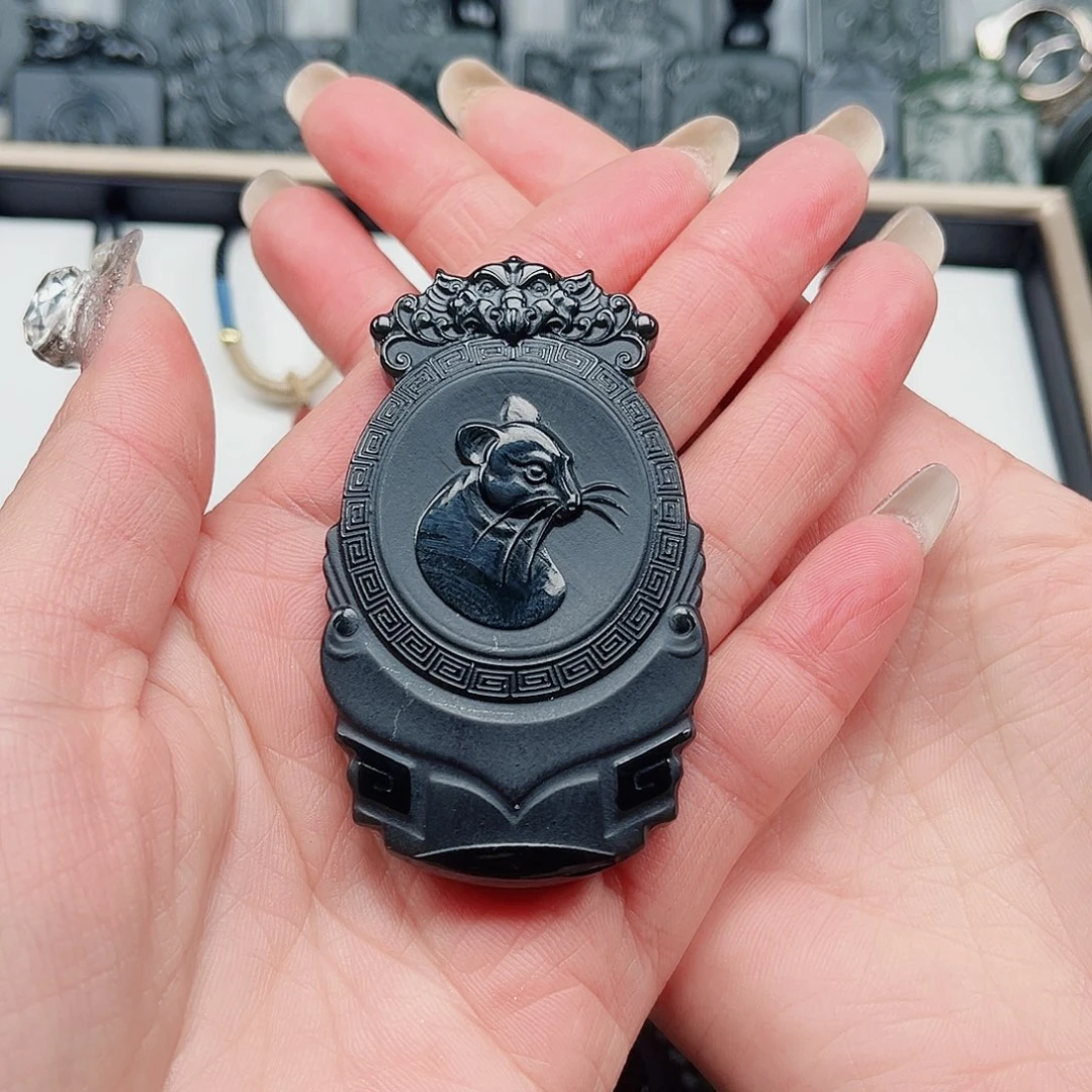 和田玉颈饰未镶嵌成*