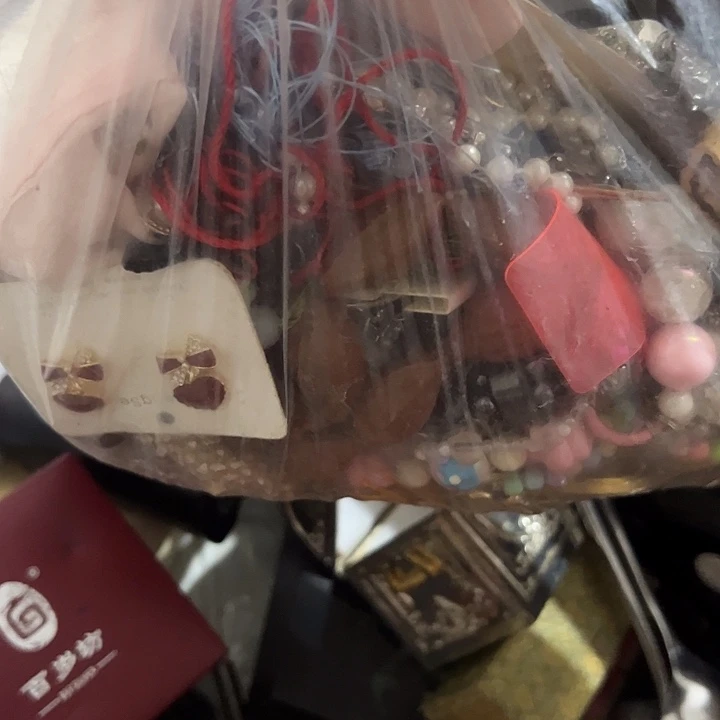 荣****琉璃手工艺品日用百货手工艺品