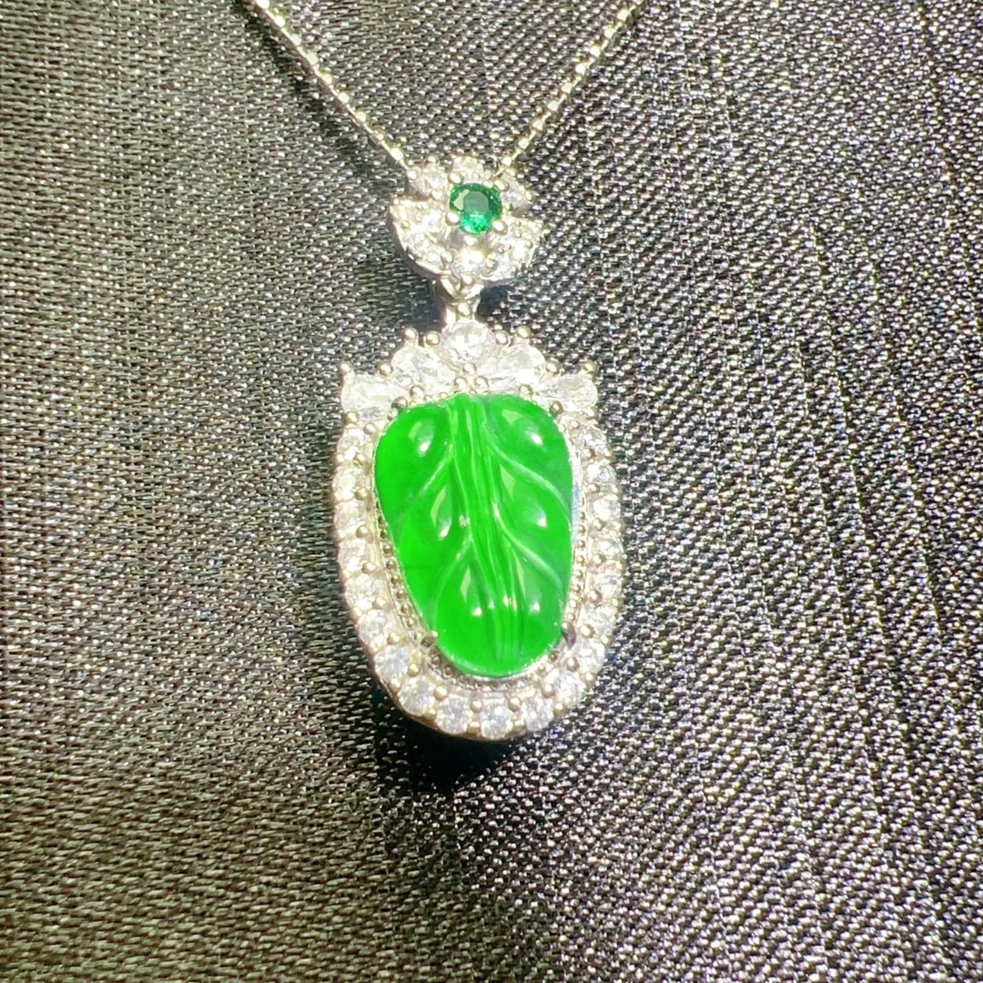 天然翡翠A货树叶吊坠