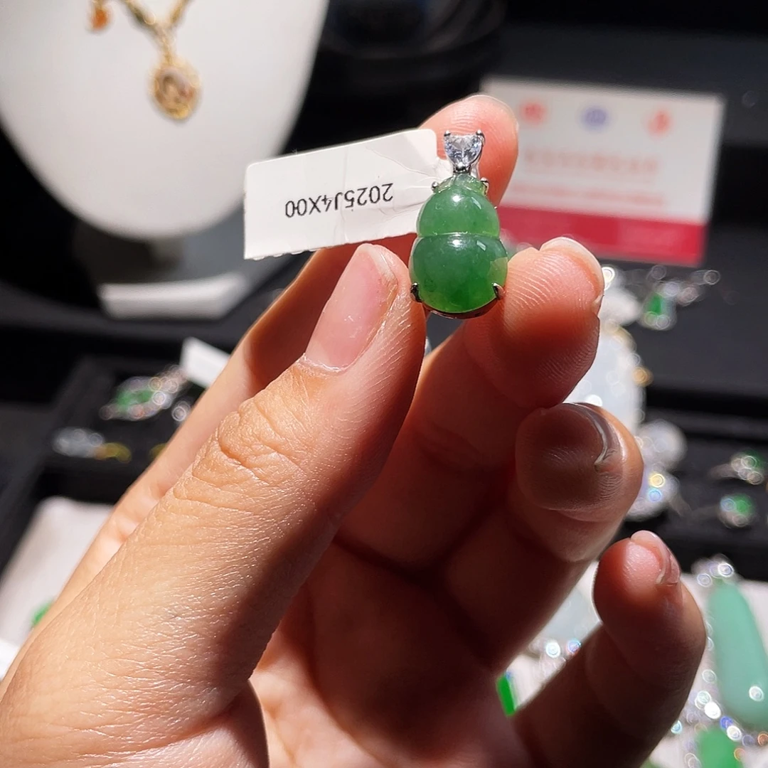 翡翠银S925镶嵌颈饰