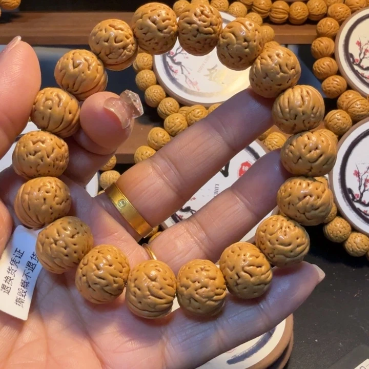 沉***香精品文玩野生肌肉