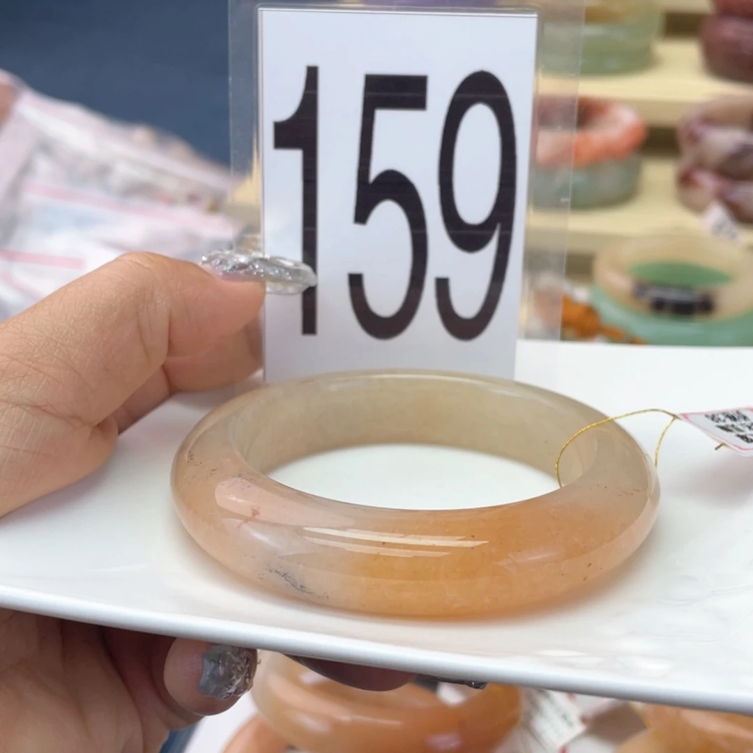 石英质玉未镶嵌手镯