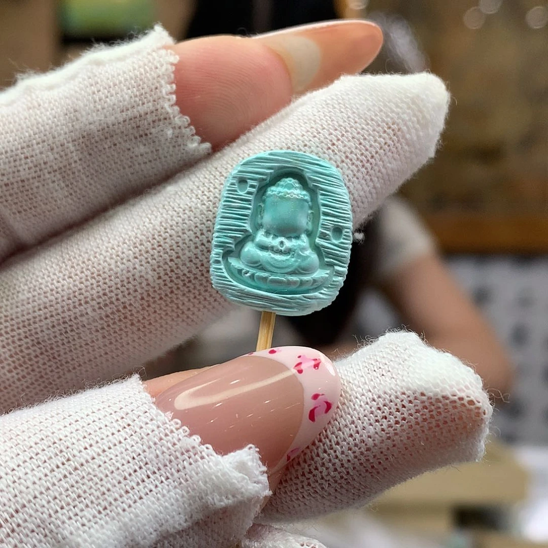 绿松石未镶嵌挂件