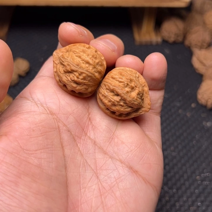 吊坠文玩核桃野生胖头陀