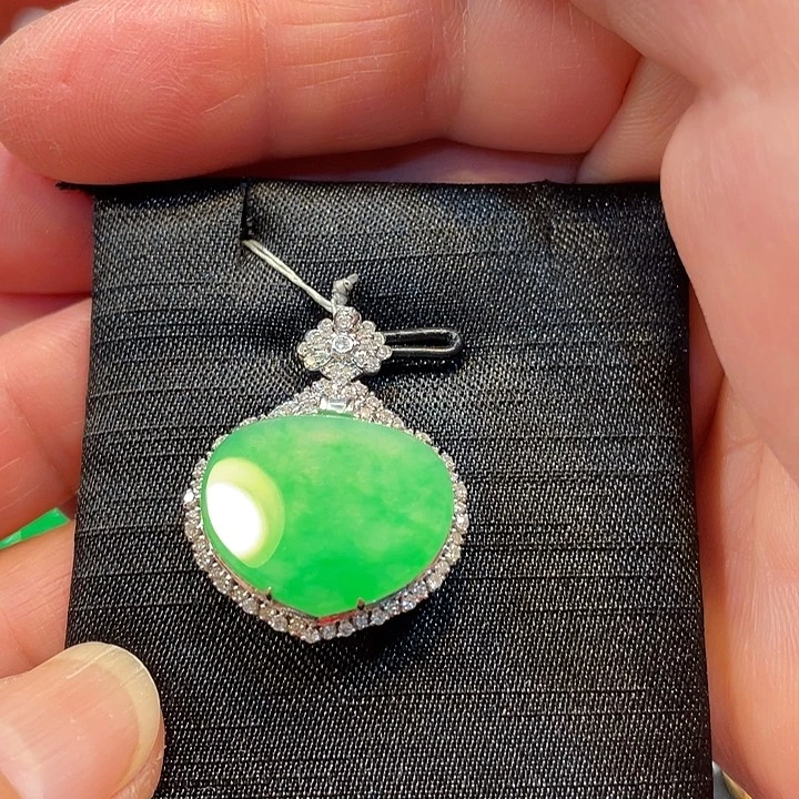 翡翠18K金镶嵌吊坠(不含链)天然缅甸翡翠A货